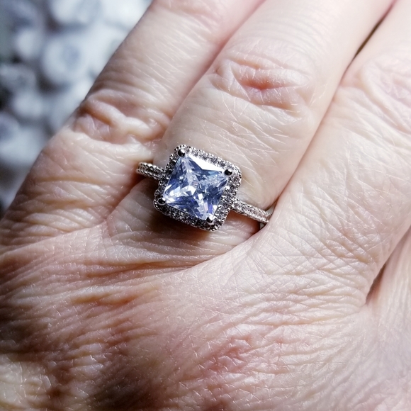 Princess Cut crystal ring - Picture 3 of 3